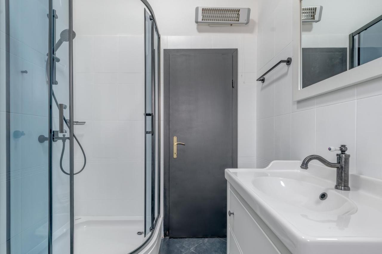 ספליט Beachfront Apartments מראה חיצוני תמונה